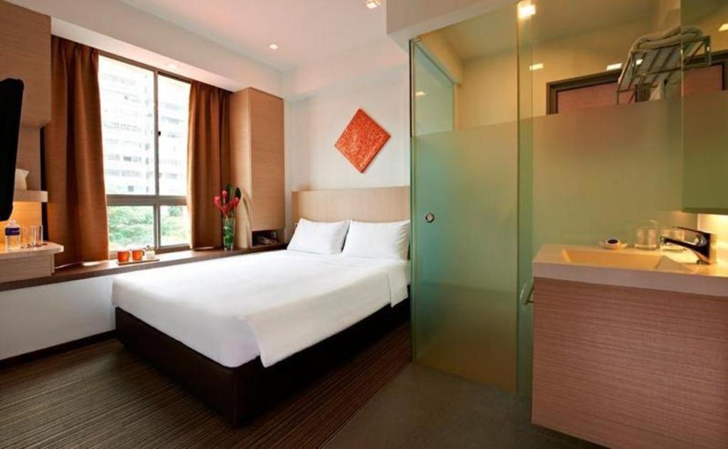 Reddoorz Premium @ Balestier Hotel Сингапур Екстериор снимка