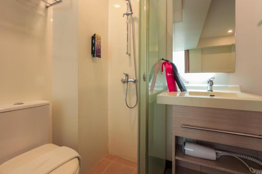 Reddoorz Premium @ Balestier Hotel Сингапур Екстериор снимка