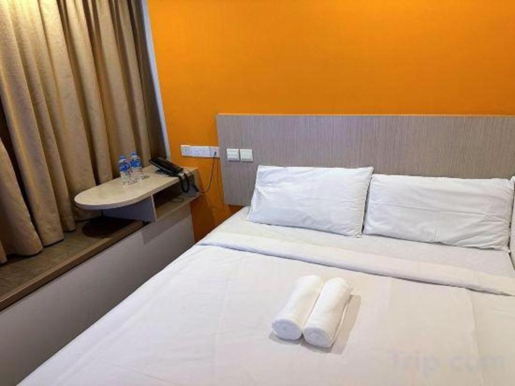 Reddoorz Premium @ Balestier Hotel Сингапур Екстериор снимка