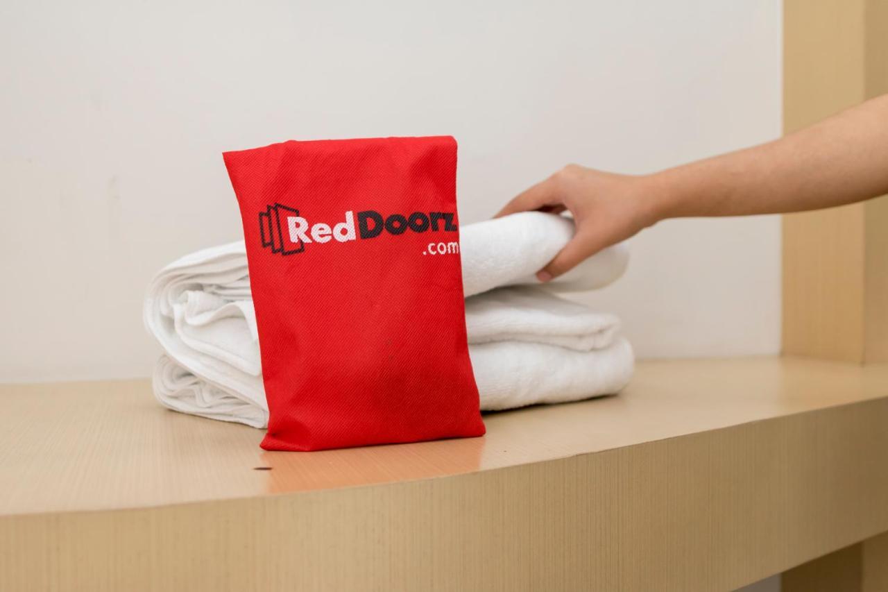 Reddoorz Premium @ Balestier Hotel Сингапур Екстериор снимка